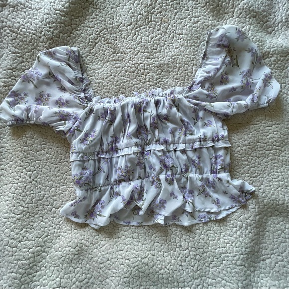 Ruffle puffer cap sleeve crop top floral blouse - Picture 2 of 4